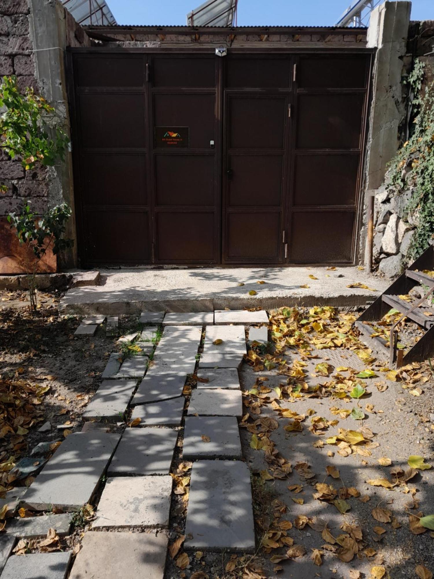 Art Guest House In Kaskad Erivan Exterior foto